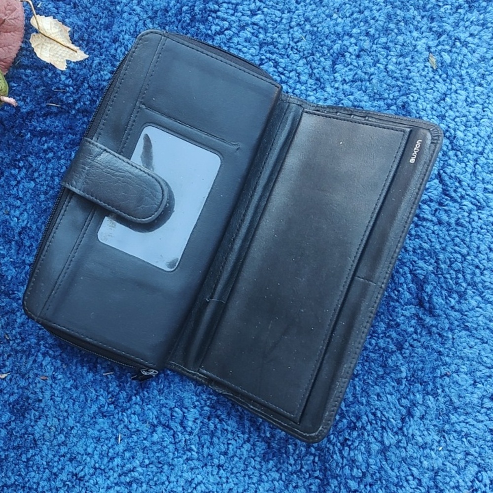 Black Wallet - Picture 7 of 8